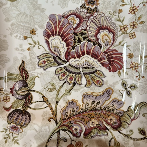 222 FIFTH “Gabrielle Cream” 8.5” Square Salad Plate - Picture 7 of 9